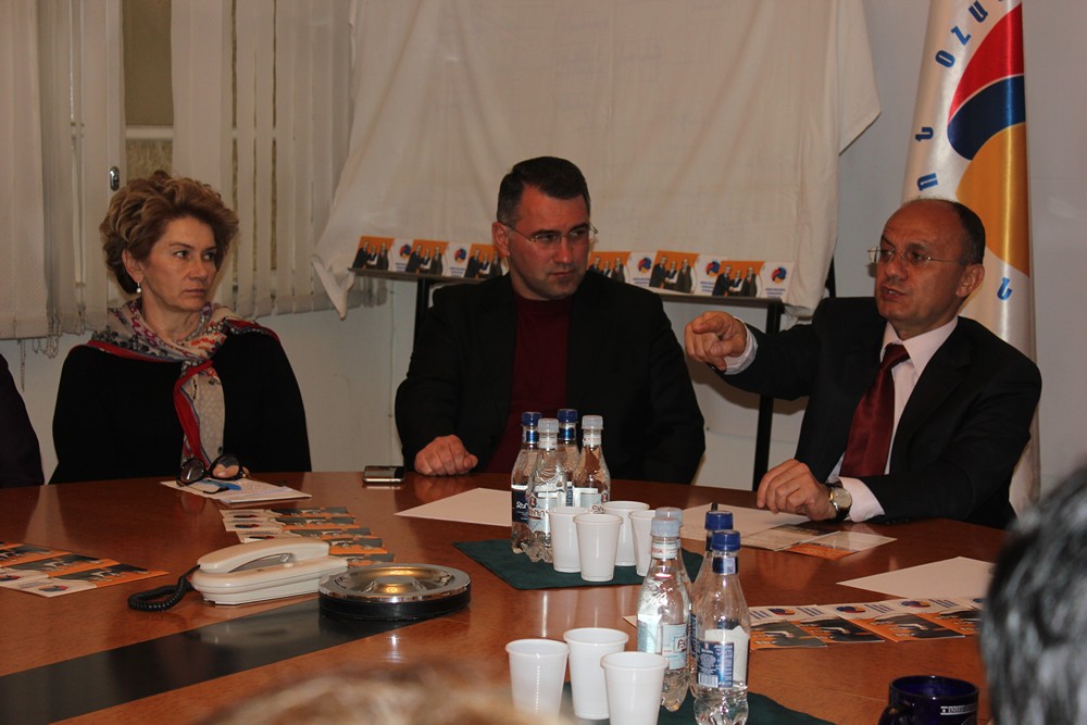 Հանդիպում &laquo;Ժառանգություն&raquo; կուսակցության կանանց խորհրդի հետ